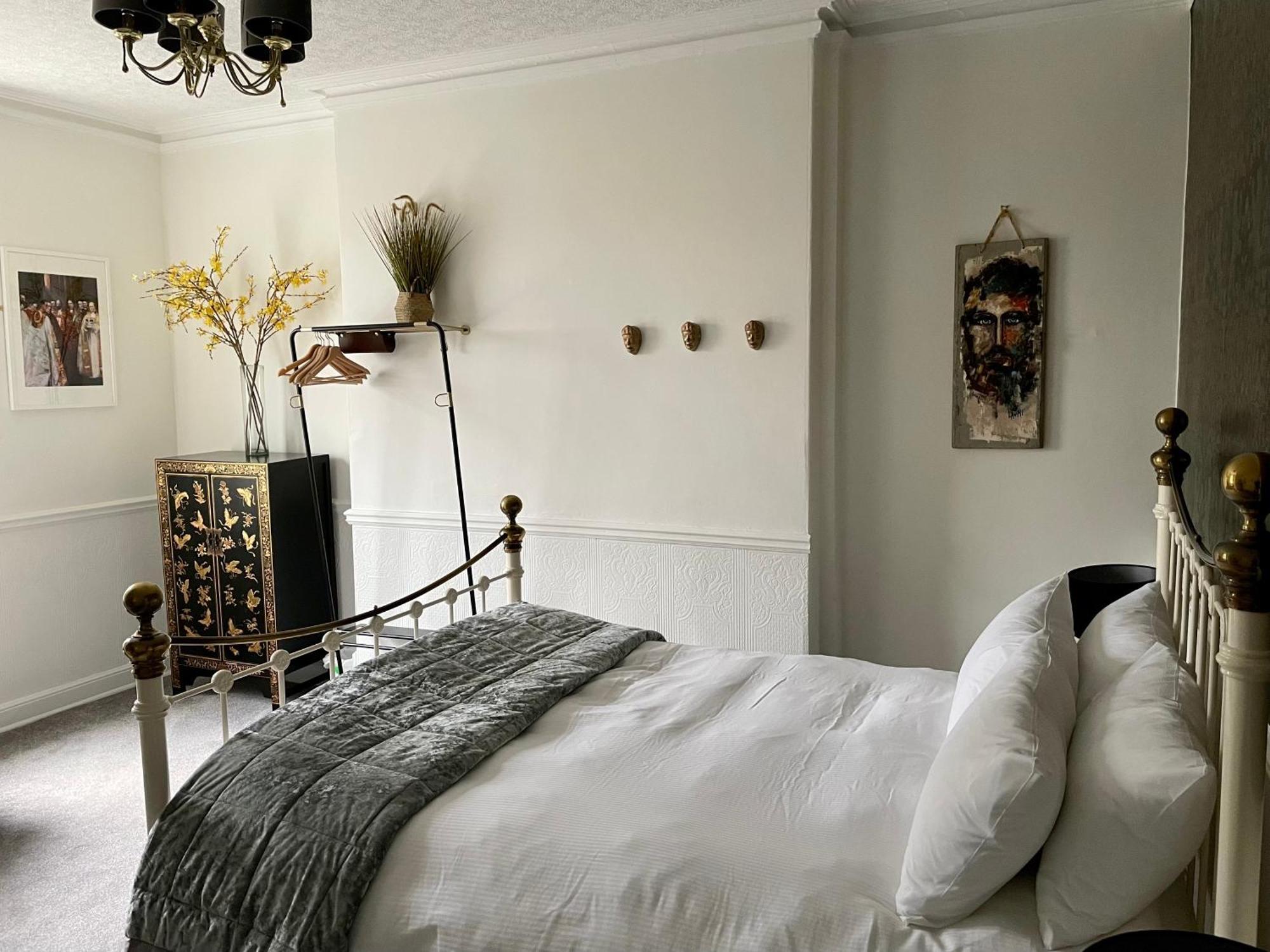 The Bishop And The Bison Bed & Breakfast York Room photo